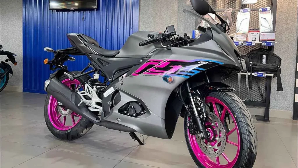 Yamaha R15 V4 Bike