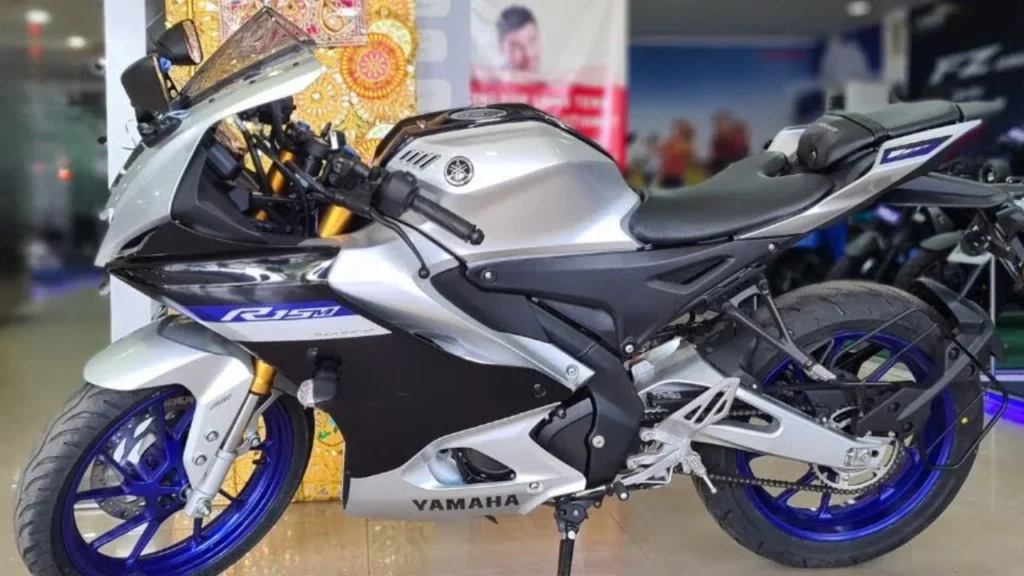 New Yamaha R15M Metallic Grey